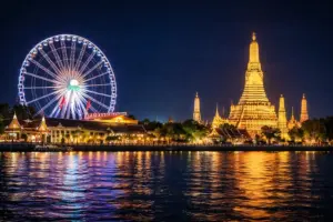 Отправиться на вечернюю речную прогулку