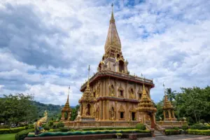 крупнейший храм Пхукета